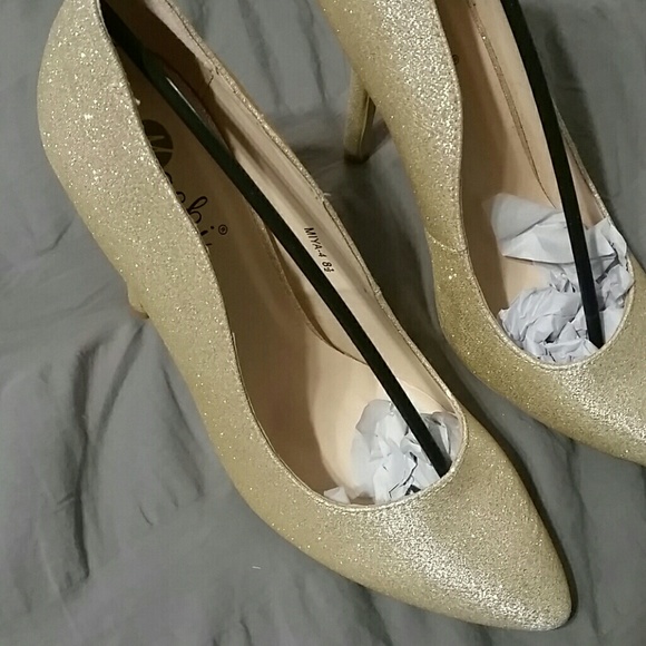 Beige Shimmer pump - Picture 2 of 7